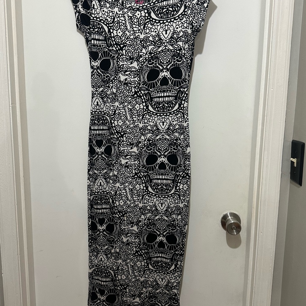 Black and White Skull Print Dress